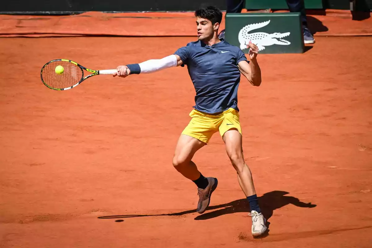 Carlos Alcaraz durante la final de Roland Garros 2024 Carlos Alcaraz durante la final de Roland Garros 2024